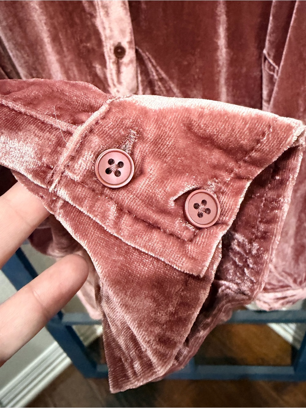 Torrid Dusty Rose Velvet Button-Down Shirt 2x - Picture 6 of 7